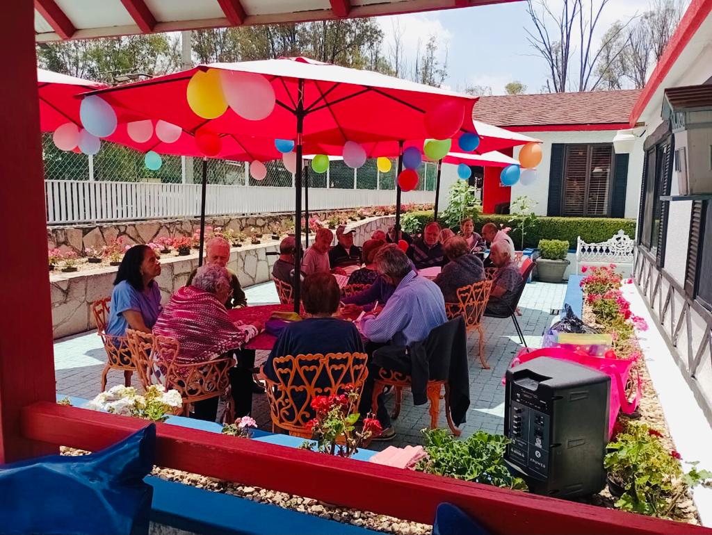 Asilo de ancianos y residencia para adultos mayores 72