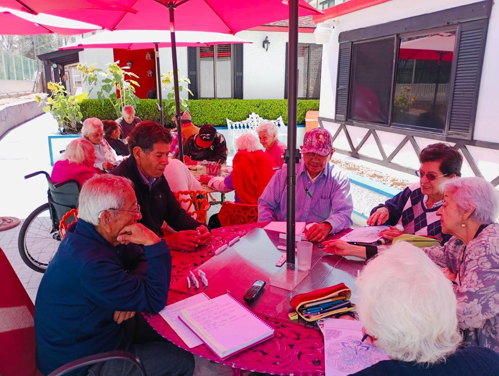 Asilo de ancianos y residencia para adultos mayores 74