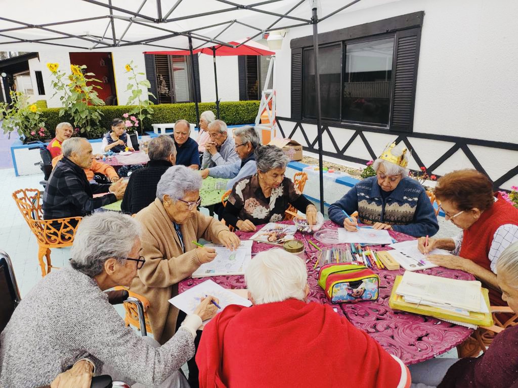 Asilo de ancianos y residencia para adultos mayores 76